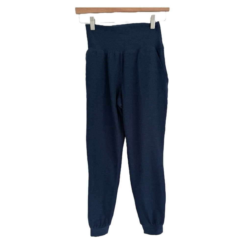 Beyond Yoga Spacedye Midi Jogger in Nocturnal Navy - Picture 6 of 7